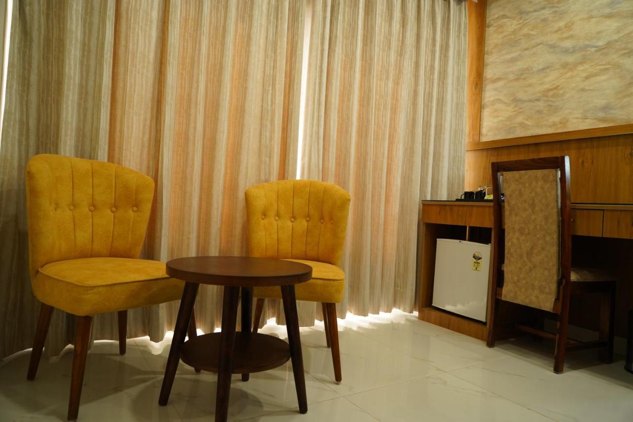 Hotel Shanti Sagar Kharar Luaran gambar