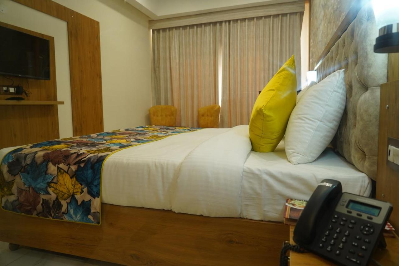 Hotel Shanti Sagar Kharar Luaran gambar